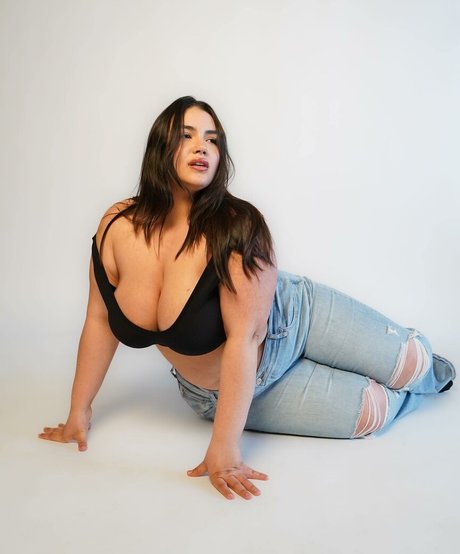 Rachel Anastacia sex model img