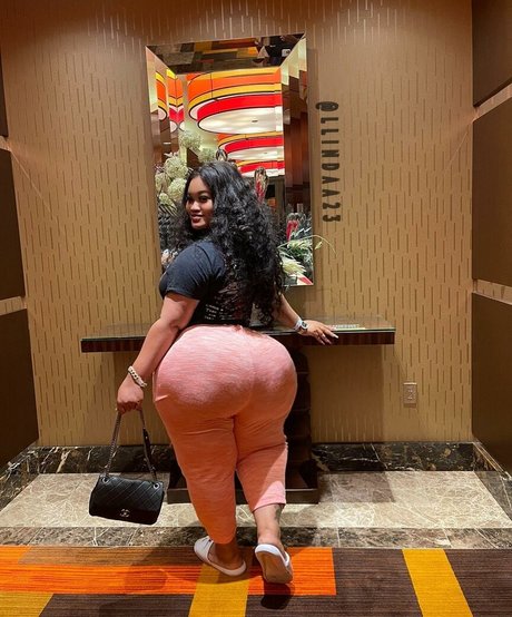 pawg thick onlyfans pornographic images