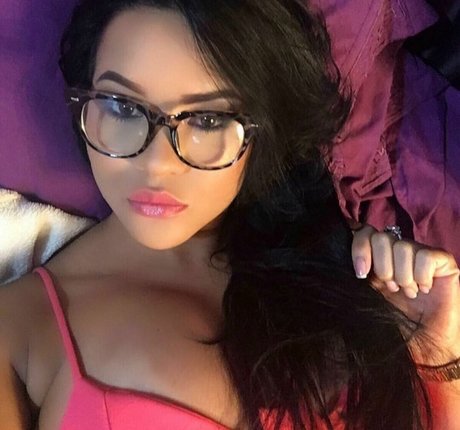 Toni Salina Chee Young naked model pictures