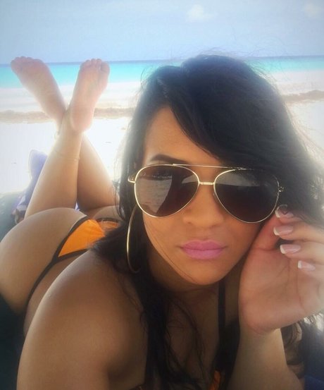 Toni Salina Chee Young nudes star pics