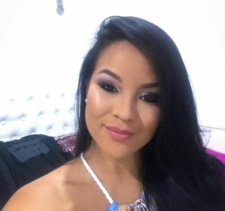 Toni Salina Chee Young free star images