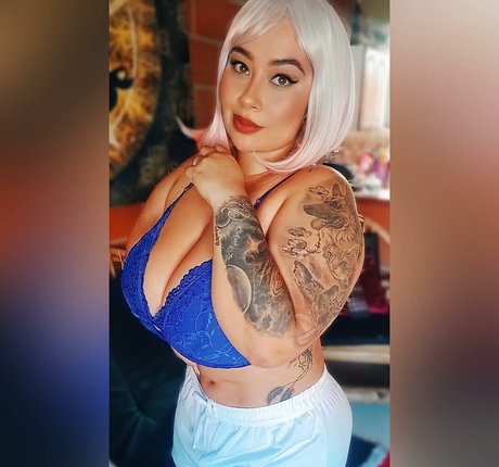 flat chested onlyfans xxx images