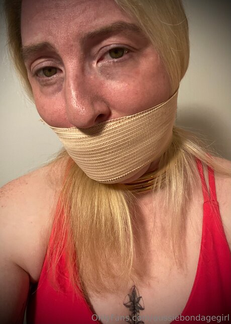 aussiebondagegirl star art galleries