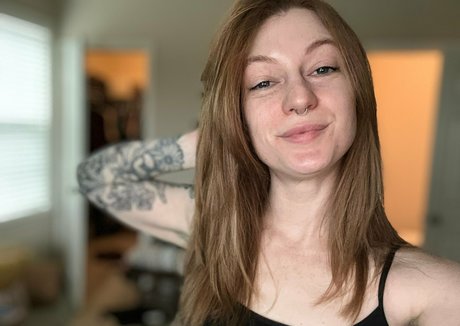 menarepotatoes model nude image