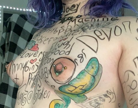 teasinglytrashed model perfect pic