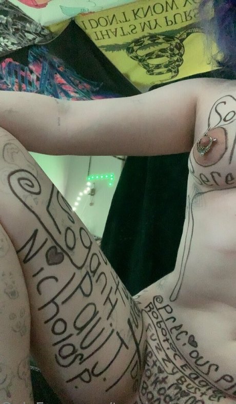 teasinglytrashed sexy model gallery