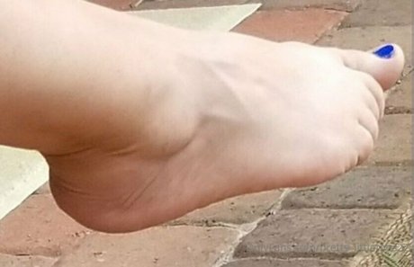 pretty littletoes22 best star photo