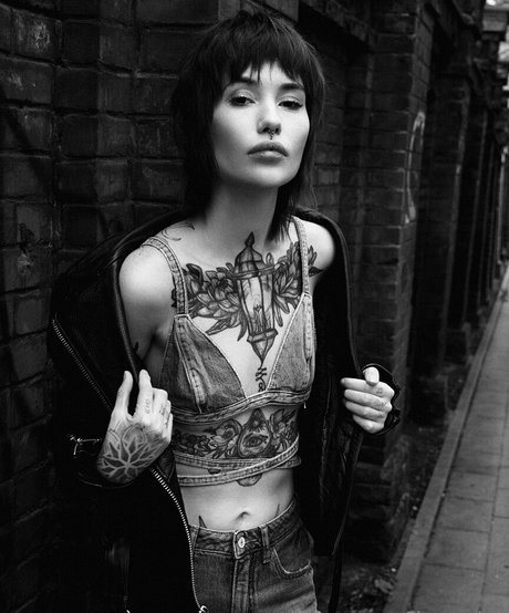 chantaise hd model pictures