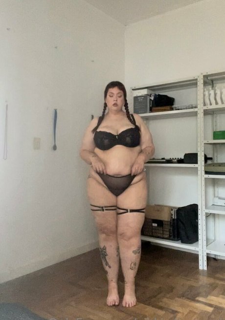 vikki diamond model pretty picture