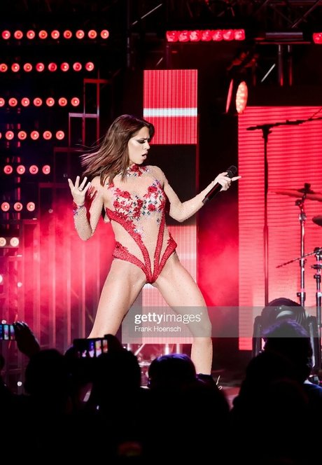 Vanessa Mai hot star gallery