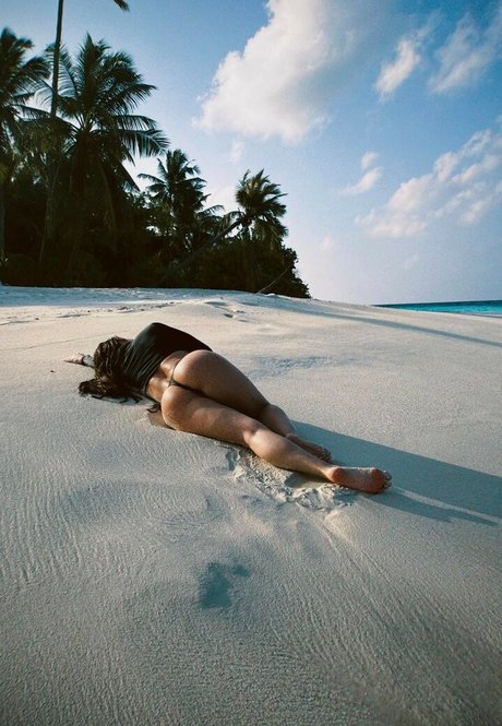 Vanessa Mai hot star image