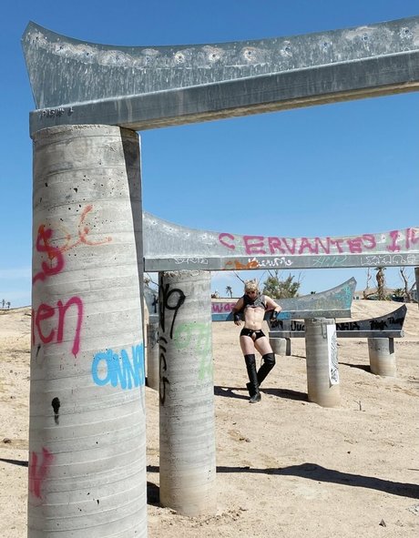 drippingsaint exclusive star images