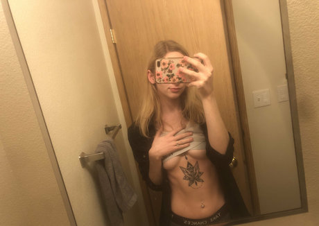 lovableliv star sex image