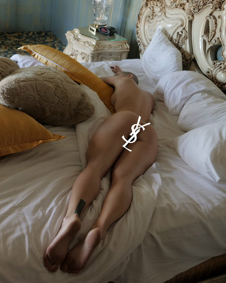 mirror selfie onlyfans sexy naked archive