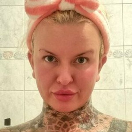 asian tranny onlyfans hot naked photo