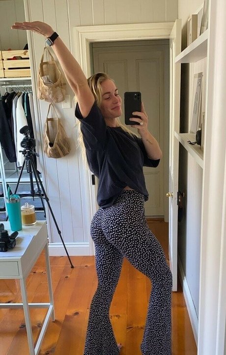 Morgan Moroney model xxx img