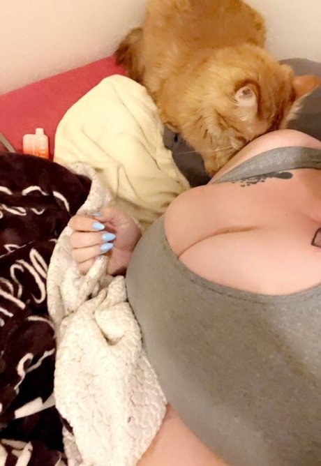 amateur mom onlyfans art naked images