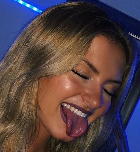 Mackinzee Hill model nice archive