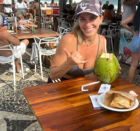 Fernanda Colombo sexy model photo