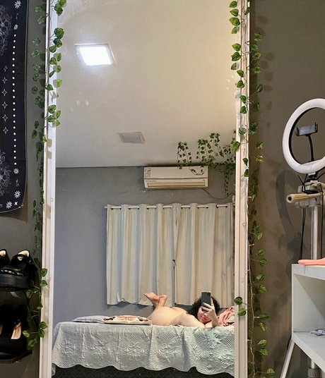 Lynx g nude actress gallery