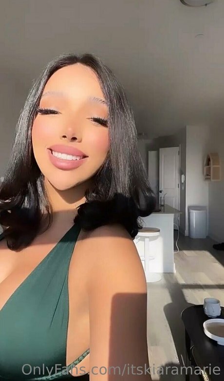 Kiara Marie pornstar hot img