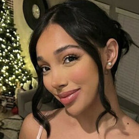 Kiara Marie porn model pic