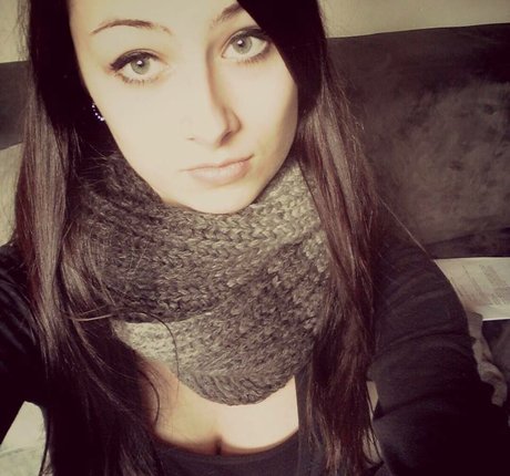 lizzzyfox model pornographic photos