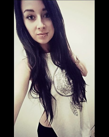 lizzzyfox high quality star img