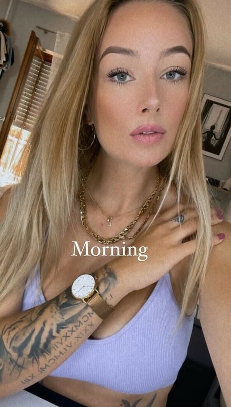 lizzzyfox star adult img