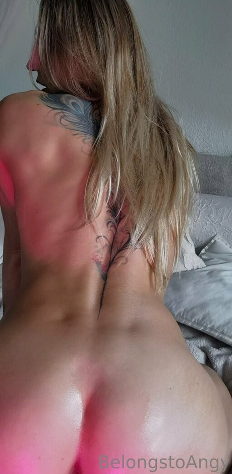 busty solo onlyfans hot pics