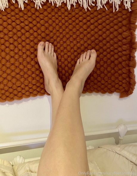 lucyfeetandtoes pornstar free galleries