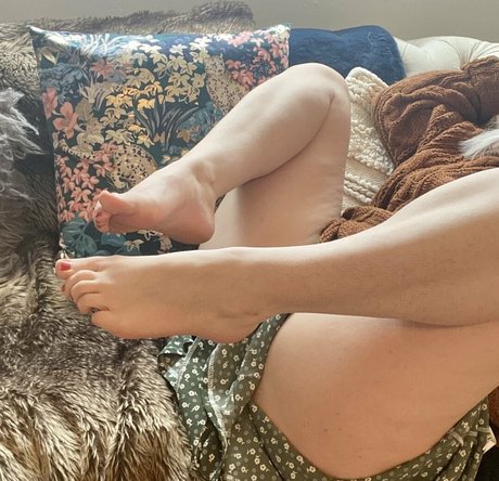 lucyfeetandtoes art actress images