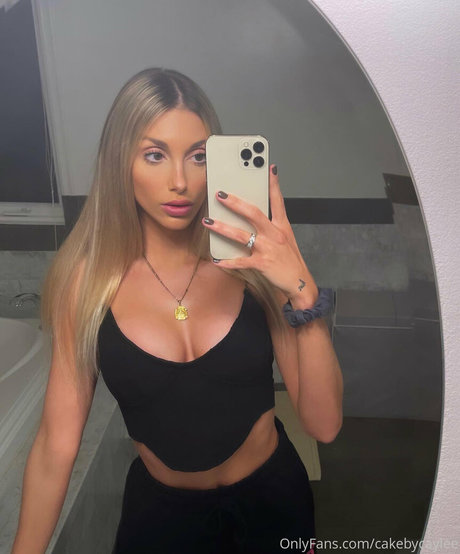 lifewithcay model sexy pics