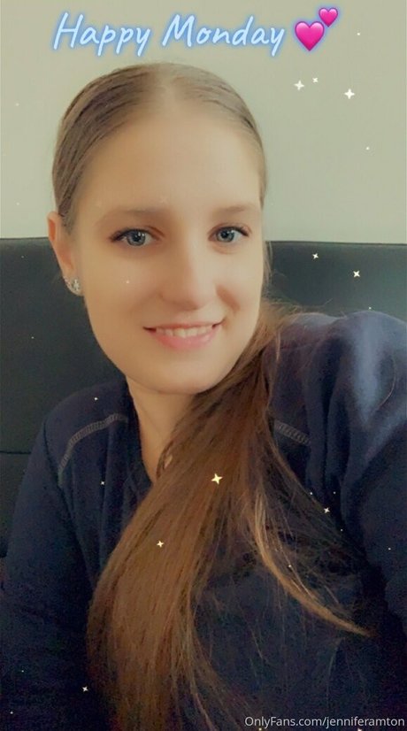 jenniferamton beautiful actress img