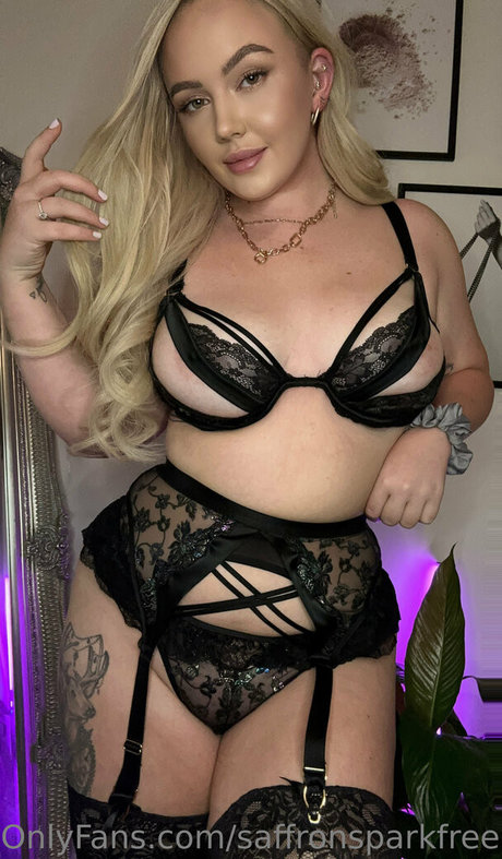 saffronsparkfree best model picture