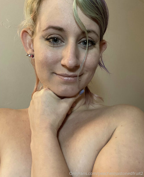 peachesisastonedfruit2 pornstar high quality pictures