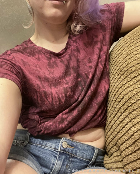 peachesisastonedfruit2 perfect star pic