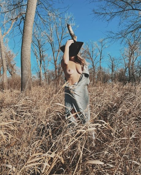 asian asmr onlyfans top photo