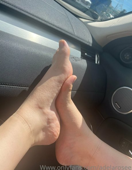 adelaroseefree nude star image