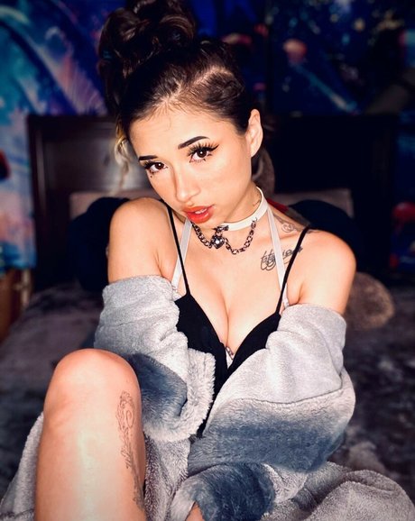 Goodgirl1108 sexy model gallery