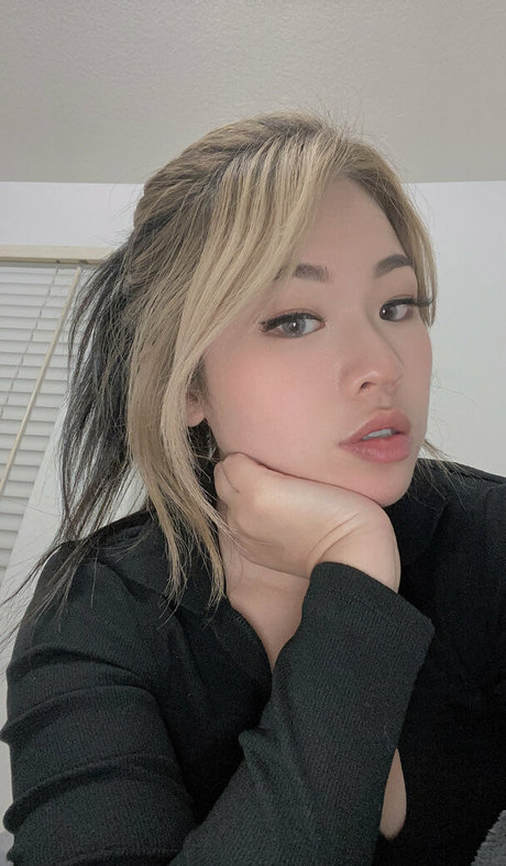 babiebeezz2 0 nude star picture