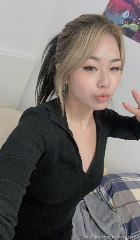 babiebeezz2 0 nudes star pic