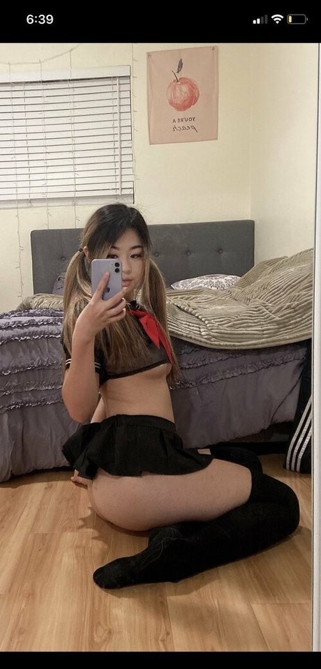 flat chested onlyfans porn pics