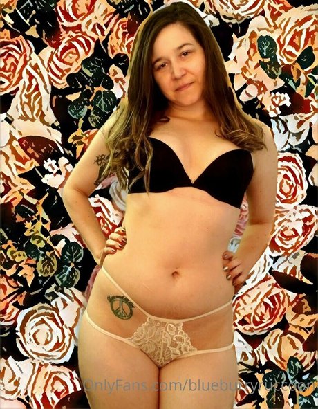 blueburryruccoon hd pornstar photo