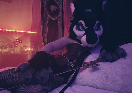 emmawerewuff nude star img