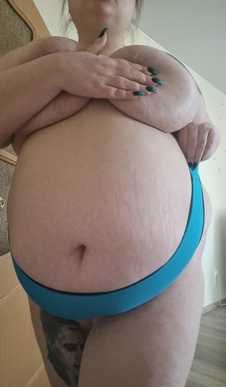 alicefrommarsbbw pretty star photo