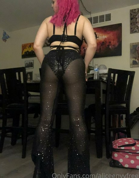 aliceenvyfree nude actress img