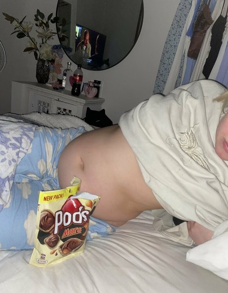 sumbelly nudes actress img