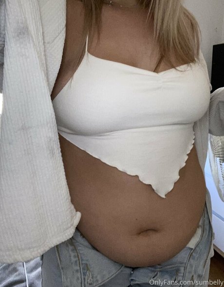 sumbelly model nude picture