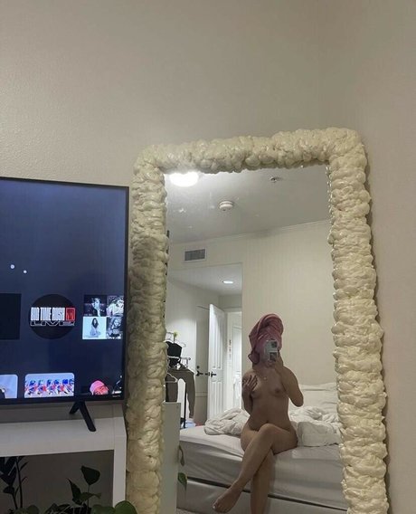 Dawn Morant nude model pics